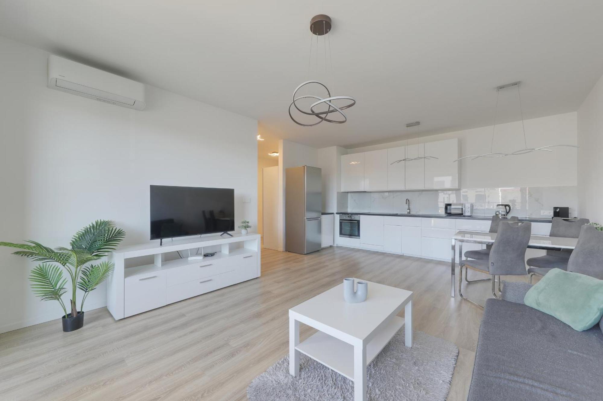 Bazova Apartment With Free Parking Bratislava Luaran gambar